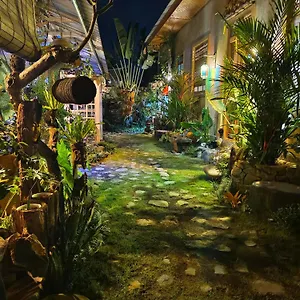 Vin Vin Hostel